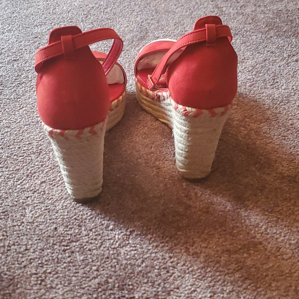 Shoes - Picture 5 of 5